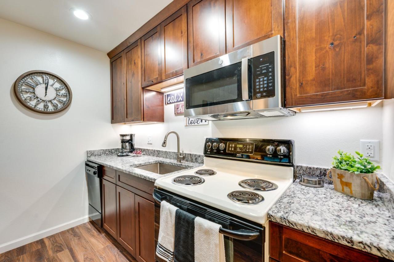 Estes Park Condo Rental Balcony With River Views! 외부 사진